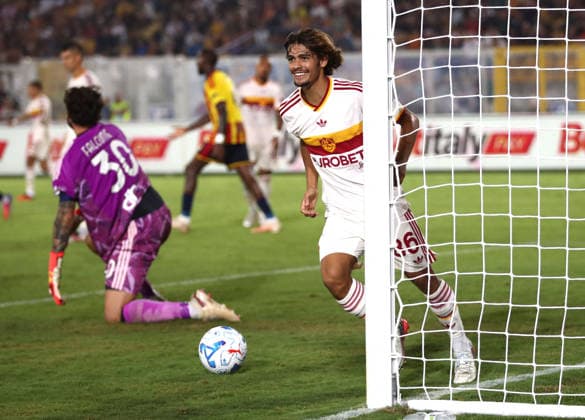 SOCCER - Serie A - US Lecce vs. AS Roma Photo by IPA ABACAPRESS.COM87981045 - August 31, 2026 Lecce vs. Roma (Serie A) Sports; Soccer; Matchday 2 In the photo: Mora celebrates (Photo by Gino Mancini) Lecce Italy  Copyright: xIPAxSport ABACAx