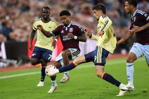 Aston Villa v Arsenal 31 August 2026, Aston - Premier League Football - Aston Villa v Arsenal - Ian Maatsen of Aston Villa and Kai Havertz of Arsenal - Photo: Charlotte Wilson Offside. Aston UK Copyright: xCharlottexWilsonx xOffsidexOffside