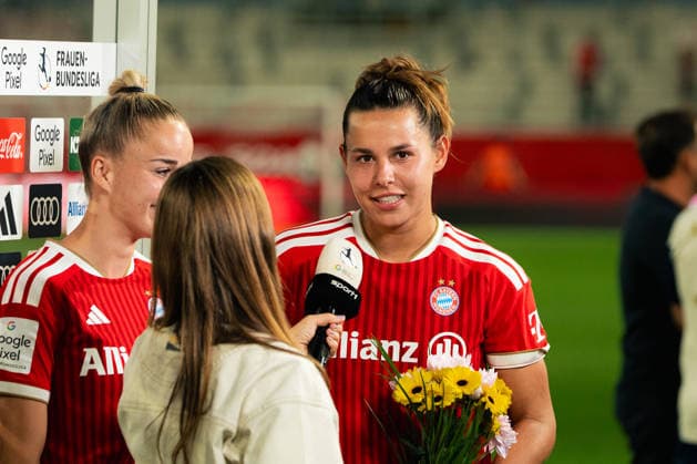 Fussball: Google Pixel Frauen-Bundesliga, 2. Spieltag, FC Bayern München Frauen - 1. FSV Mainz 05 Frauen am 31.08.2026 in München (FC Bayern Campus-Stadion), Deutschland, Saison 2026 2027: Lena Oberdorf (FC Bayern München, 8) Interview München FC Bayern Campus-Stadion Deutschland *** Soccer Google Pixel Women s Bundesliga, Matchday 2, FC Bayern Munich Women vs. FSV Mainz 05 Women on August 31, 2026, at FC Bayern Campus Stadium in Munich, Germany, 2026–2027 season. Lena Oberdorf, FC Bayern Munich, 8. Interview in Munich at FC Bayern Campus Stadium, Germany Copyright: xPhilippxImhofx