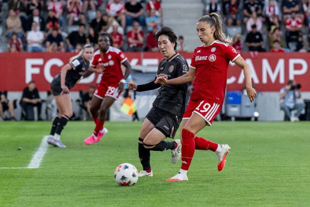 Kampf um den Ball Zweikampf zwischen Yurina Imai (1. FSV Mainz 05, 14) und Katharina Naschenweng (FC Bayern Muenchen Frauen, 19) GER, FC Bayern Muenchen Frauen vs. 1. FSV Mainz 05, Fussball, Google Pixel Frauen-Bundesliga, 2. Spieltag, Saison 2026 2027, 31.08.2026 (DFL DFB REGULATIONS PROHIBIT ANY USE OF PHOTOGRAPHS as IMAGE SEQUENCES and or QUASI-VIDEO). Foto: HMB Media Heike Feiner *** Battle for the Ball: Tackle between Yurina Imai (1 FSV Mainz 05, 14) and Katharina Naschenweng (FC Bayern Munich Women, 19 GER), FC Bayern Munich Women vs. 1 FSV Mainz 05, soccer, Google Pixel Women’s Bundesliga, Matchday 2, 2026–2027 season, August 31, 2026 DFL DFB regulations prohibit any use of photographs as image sequences and or quasi-video. Photo: HMB Media, Heike Feiner Copyright: HMBxMedia HeikexFeiner