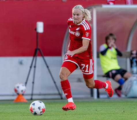 Pernille Harder (FC Bayern Muenchen Frauen, 21) GER, FC Bayern Muenchen Frauen vs. 1. FSV Mainz 05, Fussball, Google Pixel Frauen-Bundesliga, 2. Spieltag, Saison 2026 2027, 31.08.2026 (DFL DFB REGULATIONS PROHIBIT ANY USE OF PHOTOGRAPHS as IMAGE SEQUENCES and or QUASI-VIDEO). Foto: HMB Media Heike Feiner *** Pernille Harder, FC Bayern Munich Women, 21, GER, FC Bayern Munich Women vs. 1 FSV Mainz 05, Soccer, Google Pixel Women s Bundesliga, Matchday 2, 2026–2027 Season, August 31, 2026 DFL DFB regulations prohibit any use of photographs as image sequences and or quasi-video. Photo: HMB Media, Heike Feiner Copyright: HMBxMedia HeikexFeiner