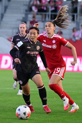 Frauenfußball - NASCHENWENG Katharina und TAKIZAWA Rio bei dem Google Pixel Frauenfußball-Bundesligaspiel des FC Bayern München gegen den 1. FSV Mainz 05 am 31.08.2026, Deutschland, Bayern München FC Bayern Campus Bayern Deutschland *** Women s Soccer NASCHENWENG Katharina and TAKIZAWA Rio at the Google Pixel Women s Bundesliga match between FC Bayern Munich and 1. FSV Mainz 05 on August 31, 2026, Germany, Munich, FC Bayern Campus, Bavaria, Germany