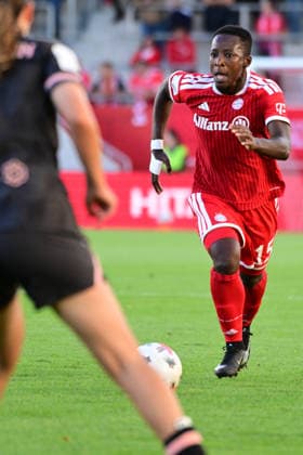 Frauenfußball - AMANI Bernadette bei dem Google Pixel Frauenfußball-Bundesligaspiel des FC Bayern München gegen den 1. FSV Mainz 05 am 31.08.2026, Deutschland, Bayern München FC Bayern Campus Bayern Deutschland *** Women s Soccer: Bernadette AMANI at the Google Pixel Women s Bundesliga match between FC Bayern Munich and 1. FSV Mainz 05 on August 31, 2026, in Munich, Bavaria, Germany, at the FC Bayern Campus, Bavaria, Germany