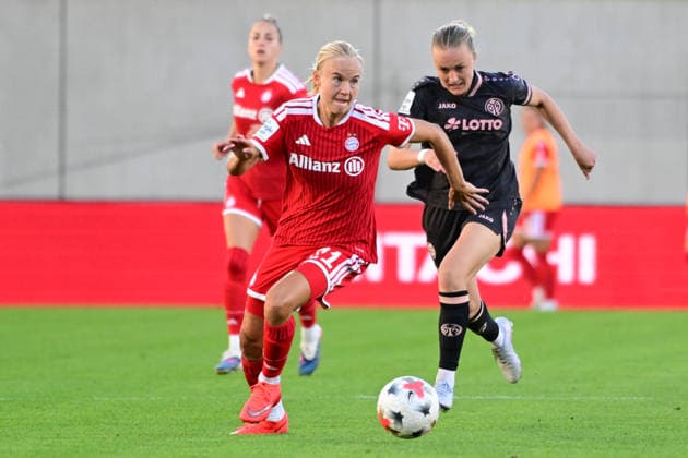 Frauenfußball - HARDER Pernille bei dem Google Pixel Frauenfußball-Bundesligaspiel des FC Bayern München gegen den 1. FSV Mainz 05 am 31.08.2026, Deutschland, Bayern München FC Bayern Campus Bayern Deutschland *** Women s Soccer: Pernille HARDER at the Google Pixel Women s Bundesliga match between FC Bayern Munich and 1. FSV Mainz 05 on August 31, 2026, Germany, Munich, FC Bayern Campus, Bavaria, Germany