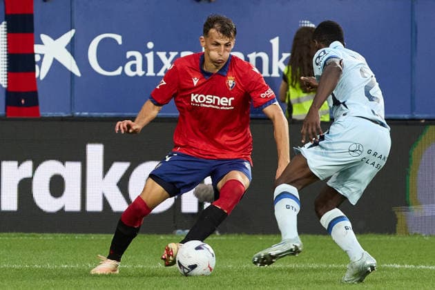 LaLiga EASports 2026 27 CA Osasuna v Getafe CF Ante Budimir (17. OSA) (L) dribbles past DjenÃ Dakonam (2. GET) (R) during the LaLiga EA Sports match between CA Osasuna and Getafe CF played at El Sadar in Pamplona. Credit: Inigo Alzugaray Agencia LOF Pamplona