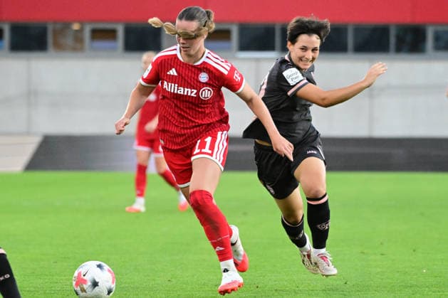 Frauenfußball - Zweikampf zwischen MATTNER-TREMBLEAU Sarah und JUNOLD Emma bei dem Google Pixel Frauenfußball-Bundesligaspiel des FC Bayern München gegen den 1. FSV Mainz 05 am 31.08.2026, Deutschland, Bayern München FC Bayern Campus Bayern Deutschland *** Women s Soccer: A tackle between Sarah Mattner Trembleau and Emma Junold during the Google Pixel Women s Soccer Bundesliga match between FC Bayern Munich and 1. FSV Mainz 05 on August 31, 2026, in Munich, Bavaria, Germany, at the FC Bayern Campus, Bavaria, Germany