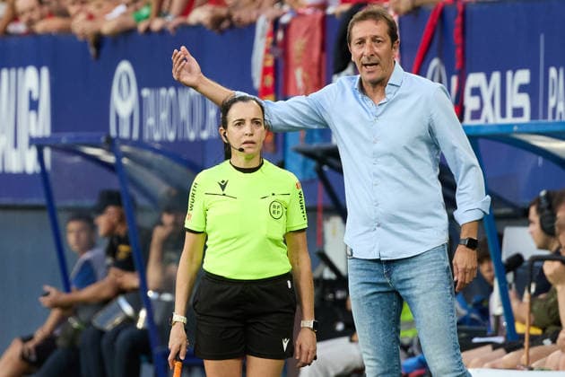 LaLiga EASports 2026 27 CA Osasuna v Getafe CF Judit Romano (Ãrbitro Asistente) and Luis Miguel Ramis (Entrenador. OSA) during the LaLiga EA Sports match between CA Osasuna and Getafe CF played at El Sadar in Pamplona. Credit: Inigo Alzugaray Agencia LOF Pamplona