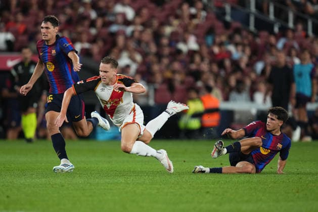 ESP: FC Barcelona, Barca - Rayo Vallecano. La Liga EA Sports. Matchday 3. Pau Cubarsi of FC Barcelona and Alemao of Rayo Vallecano during the La Liga EA Sports match between FC Barcelona and Rayo Vallecano played at Spotify Camp Nou Stadium on 31 Aug 2026 in Barcelona, Spain. kpng Copyright: xBaguxBlancox xPRESSINPHOTOx PS_2627_BAR_RAY_602