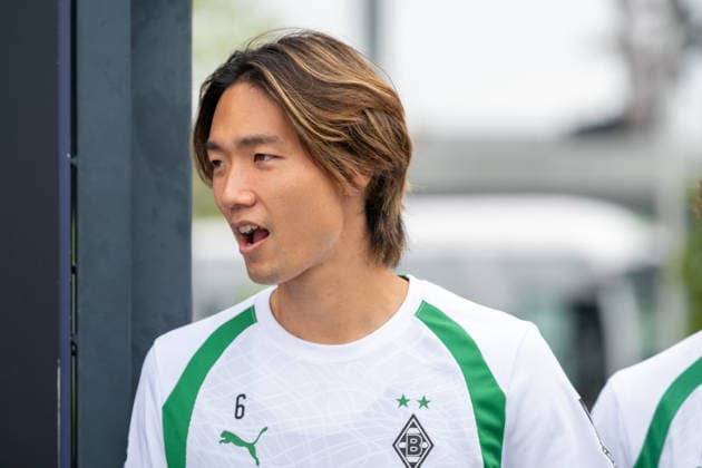 Ko Itakura (Borussia Moenchengladbach, 06) kommt auf den Platz. Oeffentliches Training Borussia Moenchengladbach, Fussball, Bundesliga, Saison 2026 2027, 01.09.2026 oeffentliches Training Borussia Moenchengladbach, Fussball, Bundesliga, Saison 2026 2027, 01.09.2026 Moenchengladbach *** Ko Itakura, Borussia Mönchengladbach, takes the field on September 1, 2026. Borussia Mönchengladbach Open Practice, Soccer, Bundesliga, 2026–2027 Season, September 1, 2026, Borussia Mönchengladbach open training session, soccer, Bundesliga, 2026–2027 season, September 1, 2026, Mönchengladbach Copyright: xEibner-Pressefoto ThomasxHaeslerx EP_THR