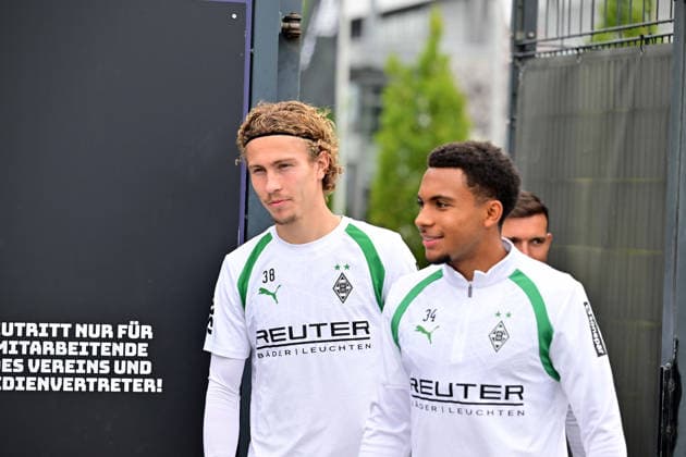01.09.2026; Moenchengladbach; Fussball, Herren, Saison 2026 2027, Training Borussia Moenchengladbach v. li. Hugo Bolin (Gladbach), Mathieu Nguefack (Gladbach) DFL regulations prohibit any use of photographs as image sequences and or quasi-video. ista-Borussia-Park Nordrhein-Westfalen Deutschland *** September 1, 2026, Mönchengladbach Soccer, Men s, 2026–2027 season, Borussia Mönchengladbach training: from left, Hugo Bolin (Gladbach), Mathieu Nguefack (Gladbach). DFL regulations prohibit any use of photographs as image sequences and or quasi-video footage at Borussia Park, North Rhine-Westphalia, Germany