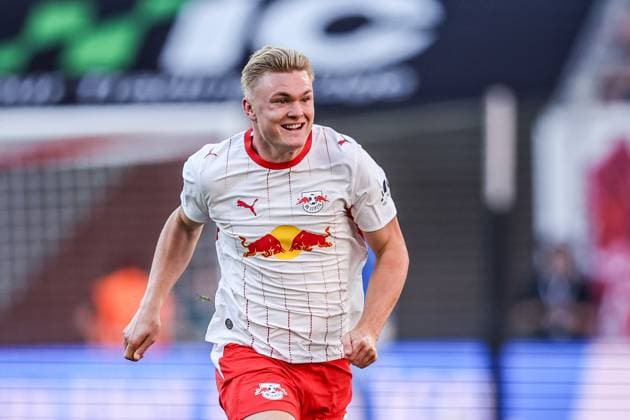 Bundesliga 2026 2027 - RB Leipzig and Borussia Moenchengladbach in Leipzig, Germany - 29 Aug 2026 Conrad Harder (RB Leipzig) seen during Bundesliga 2026 2027 match between RB Leipzig and Borussia Moenchengladbach. Final Score: RB Leipzig 3-0 Borussia Moenchengladbach Leipzig Germany Copyright: xGrzegorzxWajdax xSOPAxImagesx Grzegorz-Wajda-1445955
