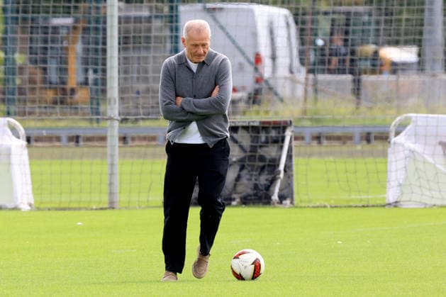 01.09.2026, DEU GER, Fussball , 2.Fussballbundesliga, Saison 2026 2027, Sportforum, Hertha BSC, Training Dr. Peter Goerlich ( Hertha BSC ), Geschaeftsfuehrung 2. Liga: DFB DFL regulations prohibit any use of photographs as image sequences and or quasi-video) Berlin Sportforum Berlin Deutschland *** September 1, 2026, Germany, Soccer, 2. Bundesliga, 2026–2027 season, Sportforum, Hertha BSC, Training with Dr. Peter Goerlich at Hertha BSC, Management, 2nd Division, DFB and DFL regulations prohibit any use of photographs as image sequences and or quasi-video. Berlin Sportforum, Berlin, Germany Copyright: xNordphotox xEnglerx