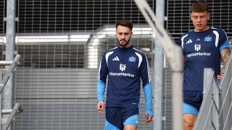 01.09.2026, xrekx, Fussball 1.Bundesliga, Hamburger SV - Training v.l. Fabio Vieira (Hamburger SV) Nicolai Remberg (Hamburger SV) Hamburg *** September 1, 2026, xrekx, Soccer, Bundesliga 1, Hamburger SV Training: Fabio Vieira (Hamburger SV), Nicolai Remberg (Hamburger SV), Hamburg