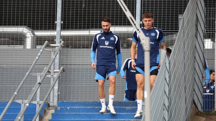 01.09.2026, xrekx, Fussball 1.Bundesliga, Hamburger SV - Training v.l. Fabio Vieira (Hamburger SV) Nicolai Remberg (Hamburger SV) Hamburg *** September 1, 2026, xrekx, Soccer, Bundesliga 1, Hamburger SV Training: Fabio Vieira (Hamburger SV), Nicolai Remberg (Hamburger SV), Hamburg