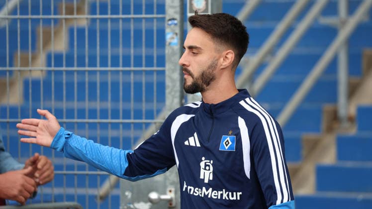 01.09.2026, xrekx, Fussball 1.Bundesliga, Hamburger SV - Training v.l. Fabio Vieira (Hamburger SV) Hamburg *** September 1, 2026, xrekx, Soccer, Bundesliga 1, Hamburger SV Practice: Fabio Vieira, Hamburger SV, Hamburg