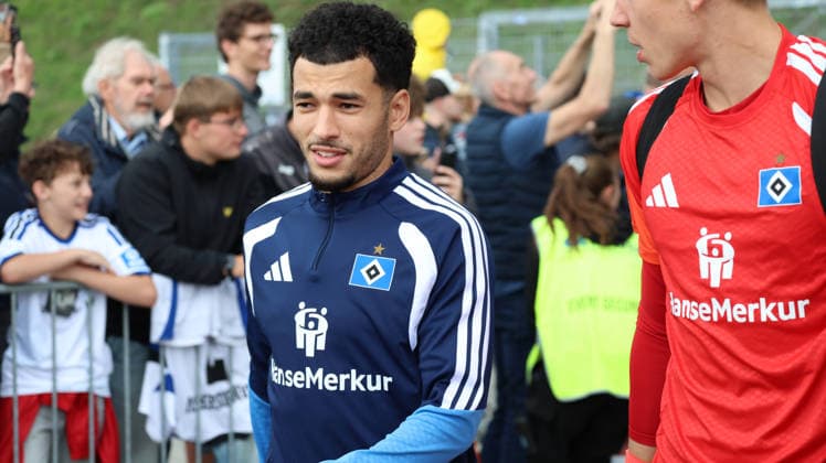 01.09.2026, xrekx, Fussball 1.Bundesliga, Hamburger SV - Training v.l. Zakaria El Ouahdi (Hamburger SV) Hamburg *** September 1, 2026, xrekx, Soccer, Bundesliga 1, Hamburger SV Training: Zakaria El Ouahdi, Hamburger SV, Hamburg