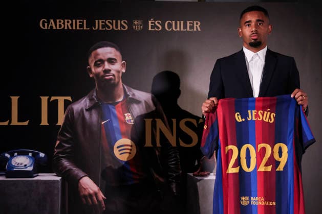 September 1, 2026, Barcelona, Barcelona, SPAIN: Gabriel Jesus poses with an FC Barcelona, Barca shirt during his presentation as new player of FC Barcelona at Commercial Office on September 01, 2026 in Barcelona, Spain. Barcelona SPAIN - ZUMAa181 20260901_zaa_a181_004 Copyright: xJavierxBorregox