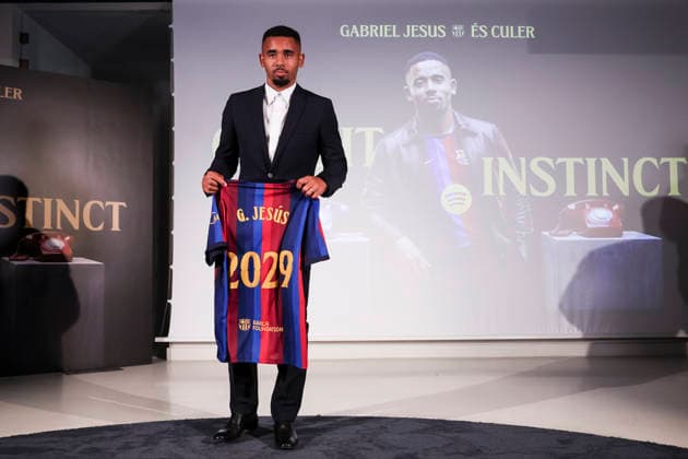 September 1, 2026, Barcelona, Barcelona, SPAIN: Gabriel Jesus poses with an FC Barcelona, Barca shirt during his presentation as new player of FC Barcelona at Commercial Office on September 01, 2026 in Barcelona, Spain. Gabriel Jesus Presentation As New Player Of FC Barcelona  - ZUMAa181 20260901_zaa_a181_014 Copyright: xJavierxBorregox