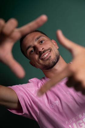 01.09.2026, GER, Fussball, Herren, FC Augsburg, Bundesliga, Unterschrift, FCA, Arijon Ibrahimovic, FCA-Neuzugang Arijon Ibrahimovic Augsburg *** September 1, 2026, GER, Soccer, Men s, FC Augsburg, Bundesliga, Signing, FCA, Arijon Ibrahimovic, FCA New Signing Arijon Ibrahimovic Augsburg