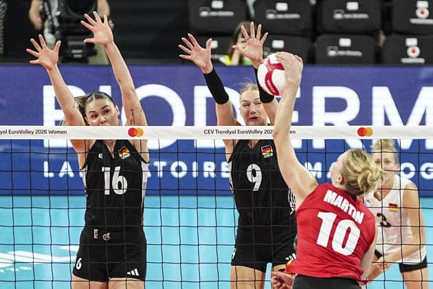 Belgium v Germany - CEV EuroVolley 2026 ISTANBUL, TURKIYE - SEPTEMBER 01: Pauline Martin (10) of Belgium in action against Lina Alsmeier (9) of Germany during the 2026 CEV Women s European Volleyball Championship Round of 16 match between Belgium and Germany at the Sinan Erdem Dome in Istanbul, Turkiye, on September 01, 2026. Agit Erdi Ulukaya Anadolu Istanbul Turkey. Editorial use only. Please get in touch for any other usage.  Copyright: x2026xAnadoluxAgitxErdixUlukayax