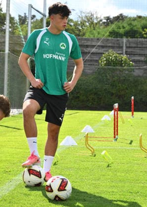 01.09.2026 - Fussball - 2. Bundesliga - Saison 2026 2027 - SpVgg Greuther Fürth Fuerth ( Kleeblatt ) - Training - - xwoxzix - Faton Ademi (37, SpVgg Greuther Fürth ) *** September 1, 2026 Soccer 2. Bundesliga 2026–2027 Season SpVgg Greuther Fürth Fürth Kleeblatt Training xwoxzix Faton Ademi 37, SpVgg Greuther Fürth
