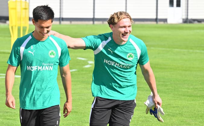 01.09.2026 - Fussball - 2. Bundesliga - Saison 2026 2027 - SpVgg Greuther Fürth Fuerth ( Kleeblatt ) - Training - - xwoxzix - Shinta Appelkamp (8, SpVgg Greuther Fürth ) Silas Prüfrock (43, SpVgg Greuther Fürth ) *** September 1, 2026 Soccer 2. Bundesliga 2026–2027 Season SpVgg Greuther Fürth Fürth Kleeblatt Training xwoxzix Shinta Appelkamp 8, SpVgg Greuther Fürth Silas Prüfrock 43, SpVgg Greuther Fürth