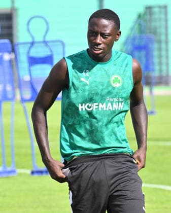 01.09.2026 - Fussball - 2. Bundesliga - Saison 2026 2027 - SpVgg Greuther Fürth Fuerth ( Kleeblatt ) - Training - - xwoxzix - Omar Sillah (42, SpVgg Greuther Fürth ) *** September 1, 2026 Soccer 2. Bundesliga 2026–2027 Season SpVgg Greuther Fürth Fürth Kleeblatt Training xwoxzix Omar Sillah 42, SpVgg Greuther Fürth