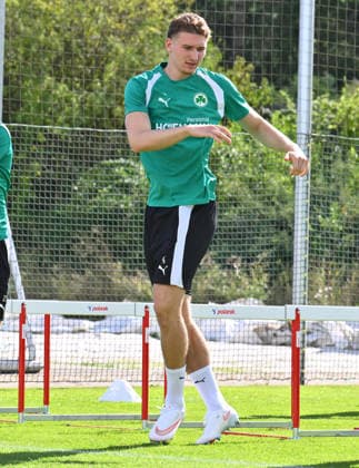01.09.2026 - Fussball - 2. Bundesliga - Saison 2026 2027 - SpVgg Greuther Fürth Fuerth ( Kleeblatt ) - Training - - xwoxzix - Elias Benkara (4, SpVgg Greuther Fürth ) *** September 1, 2026 Soccer 2. Bundesliga 2026–2027 Season SpVgg Greuther Fürth Fürth Kleeblatt Practice xwoxzix Elias Benkara 4, SpVgg Greuther Fürth