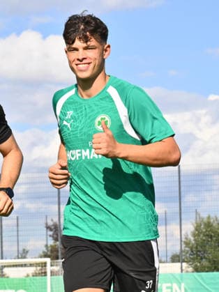 01.09.2026 - Fussball - 2. Bundesliga - Saison 2026 2027 - SpVgg Greuther Fürth Fuerth ( Kleeblatt ) - Training - - xwoxzix - Faton Ademi (37, SpVgg Greuther Fürth ) Daumen hoch Daumen nach oben *** September 1, 2026 Soccer 2. Bundesliga 2026–2027 Season SpVgg Greuther Fürth Fürth Kleeblatt Training xwoxzix Faton Ademi 37, SpVgg Greuther Fürth Thumbs up