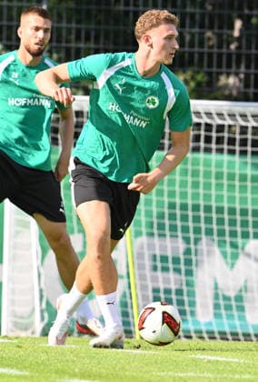 01.09.2026 - Fussball - 2. Bundesliga - Saison 2026 2027 - SpVgg Greuther Fürth Fuerth ( Kleeblatt ) - Training - - xwoxzix - Elias Benkara (4, SpVgg Greuther Fürth ) *** September 1, 2026 Soccer 2. Bundesliga 2026–2027 Season SpVgg Greuther Fürth (Fuerth Kleeblatt) Training xwoxzix Elias Benkara 4, SpVgg Greuther Fürth