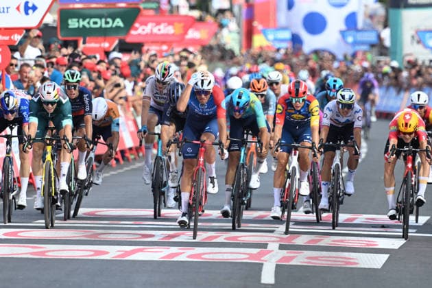01-09-2026 Vuelta A Espana; Tappa 10 Alcaraz - Elche De La Sierra; 2026, Groupama - Fdj United; 2026, Visma - Lease A Bike; 2026, Lidl - Trek; Tronchon, Bastien; Van Aert, Wout; Nys, Thibau; Elche De La Sierra; 