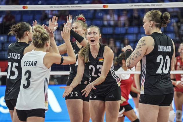 Belgium v Germany - CEV EuroVolley 2026 ISTANBUL, TURKIYE - SEPTEMBER 01 : Players of the Germany celebrate after a point during the 2026 2026 Women s European Volleyball Championship match between Belgium and Germany at Sinan Erdem Hall in Istanbul, Turkiye on September 01, 2026. Agit Erdi Ulukaya Anadolu Istanbul Turkey. Editorial use only. Please get in touch for any other usage.  Copyright: x2026xAnadoluxAgitxErdixUlukayax