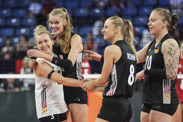 Belgium v Germany - CEV EuroVolley 2026 ISTANBUL, TURKIYE - SEPTEMBER 01 : Players of the Germany celebrate after a point during the 2026 2026 Women s European Volleyball Championship match between Belgium and Germany at Sinan Erdem Hall in Istanbul, Turkiye on September 01, 2026. Agit Erdi Ulukaya Anadolu Istanbul Turkey. Editorial use only. Please get in touch for any other usage.  Copyright: x2026xAnadoluxAgitxErdixUlukayax