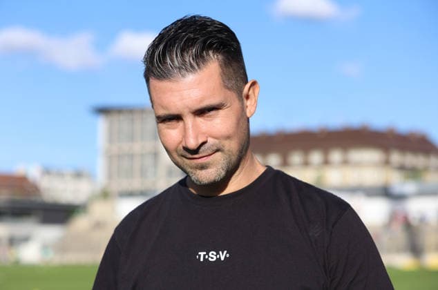 Fussball, Herren, Toto-Pokal, Ahtelfinale, Saison 2026 2027, TSV 1860 München - TSV Buchbach Grünwalder Stadion Alper Kayabunar, Trainer (TSV 1860 München) Kopf, Portrait