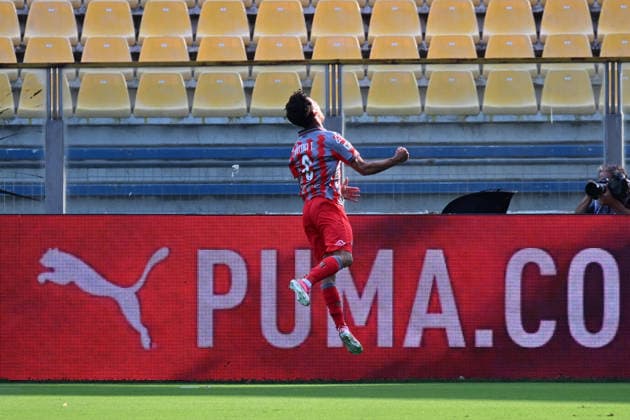 IPA88004647 - Simone Lottici Tessandri of US Cremonese celebrates after scoring a goal during the soccer match between Parma Calcio 1913 and US Cremonese, the Round of 16 of the 2026 2027 Frecciarossa Italian Cup, at Ennio Tardini Stadium on September 1, 2026 in Parma, Italy.  Copyright: xRobertoxTommasini IPAxSportx xx 88004647
