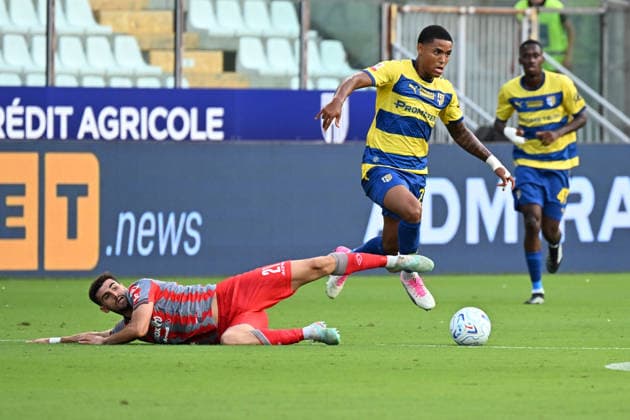 Parma Calcio v Cremonese - Coppa Italia Sascha Britschgi of Parma Calcio 1913 is contrasted by Yuri Rocchetti of US Cremonese during the soccer match between Parma Calcio 1913 and US Cremonese, leg 16 of the Frecciarossa Italian Cup 2026 2027, at Ennio Tardini Stadium in Parma, Italy, on September 1, 2026. Parma Italy Italy  Copyright: xRobertoxTommasinix originalFilename:tommasini-parmacal260901_npuPh.jpg