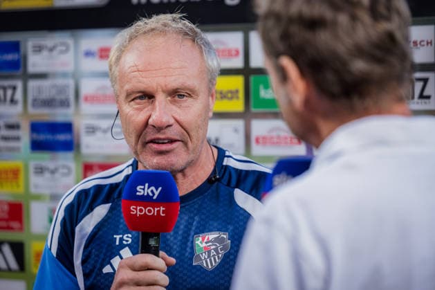 SOCCER - BL, WAC vs LASK WOLFSBERG,AUSTRIA,01.SEP.26 - SOCCER - ADMIRAL Bundesliga, Wolfsberger AC vs Linzer ASK. Image shows head coach Thomas Silberberger (WAC) during an interview with sky.  GEPAxpictures xMatthiasxTrinkl