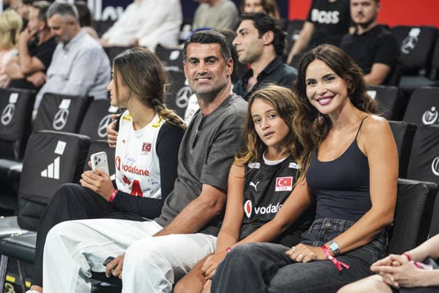 Turkiye v Azerbaijan - CEV EuroVolley 2026 ISTANBUL, TURKIYE - SEPTEMBER 01 : Technical Director Volkan Demirel (2nd L) watches the 2026 Women s European Volleyball Championship match between Turkiye and Azerbaijan at Sinan Erdem Hall in Istanbul, Turkiye on September 01, 2026. Agit Erdi Ulukaya Anadolu Istanbul Turkey. Editorial use only. Please get in touch for any other usage.  Copyright: x2026xAnadoluxAgitxErdixUlukayax