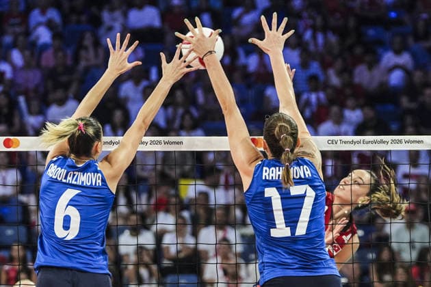 Turkiye v Azerbaijan - CEV EuroVolley 2026 ISTANBUL, TURKIYE - SEPTEMBER 1: Turkiye s Hande Baladin (7) in action against Azerbaijan s Polina Rahimova (17) during the CEV Women s European Volleyball Championship round of 16 match between Turkiye and Azerbaijan at Sinan Erdem Dome in Istanbul, Turkiye, on September 1, 2026. Agit Erdi Ulukaya Anadolu Istanbul Turkey. Editorial use only. Please get in touch for any other usage.  Copyright: x2026xAnadoluxAgitxErdixUlukayax