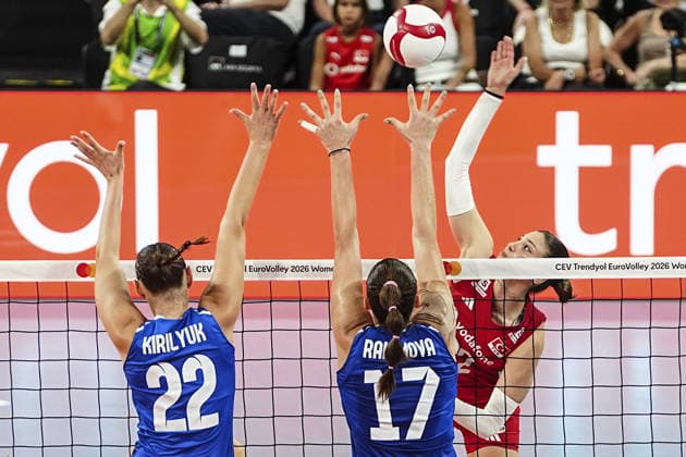 Turkiye v Azerbaijan - CEV EuroVolley 2026 ISTANBUL, TURKIYE - SEPTEMBER 1: Turkiye s Ilkin Aydin (R) in action against Azerbaijan s Polina Rahimova (17) during the CEV Women s European Volleyball Championship round of 16 match between Turkiye and Azerbaijan at Sinan Erdem Dome in Istanbul, Turkiye, on September 1, 2026. Agit Erdi Ulukaya Anadolu Istanbul Turkey. Editorial use only. Please get in touch for any other usage.  Copyright: x2026xAnadoluxAgitxErdixUlukayax