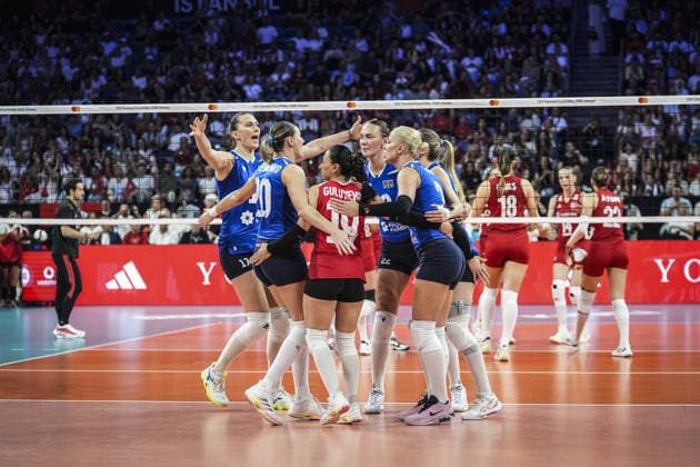 Turkiye v Azerbaijan - CEV EuroVolley 2026 ISTANBUL, TURKIYE - SEPTEMBER 1: Azerbaijan s players celebrate during the CEV Women s European Volleyball Championship round of 16 match between Turkiye and Azerbaijan at Sinan Erdem Dome in Istanbul, Turkiye, on September 1, 2026. Agit Erdi Ulukaya Anadolu Istanbul Turkey. Editorial use only. Please get in touch for any other usage.  Copyright: x2026xAnadoluxAgitxErdixUlukayax