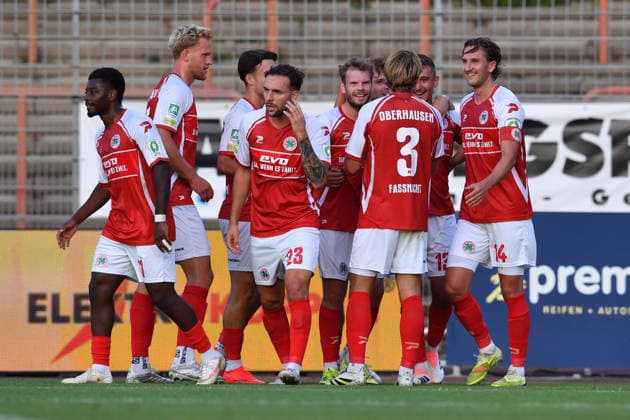 Fußball Regionalliga West 6. Spieltag Rot-Weiß Oberhausen - SV Westfalia Rhynern am 01.09.2026 im Stadion Niederrhein in Oberhausen Torjubel zum 1:0 durch Kerem Yalcin ( Oberhausen )