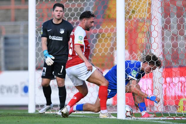 Fußball Regionalliga West 6. Spieltag Rot-Weiß Oberhausen - SV Westfalia Rhynern am 01.09.2026 im Stadion Niederrhein in Oberhausen Tor zum 2:0 durch Nils Winter ( Oberhausen )