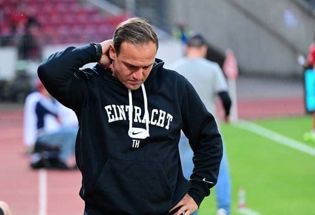 01.09.2026 xkhx Kassel, Auestadion Regionalliga Südwest Saison 2026 2027 KSV Hessen Kassel - SV Eintracht-Trier Trainer Thomas Klasen (SV Eintracht-Trier)