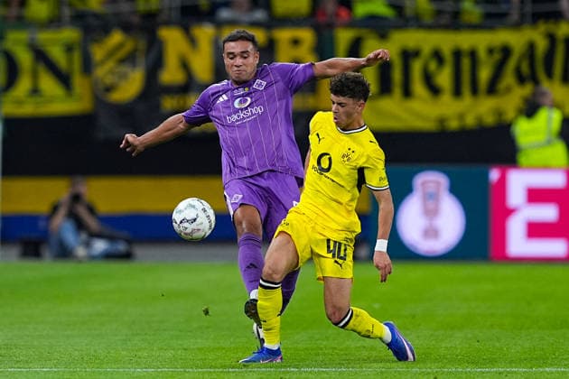 01.09.2026, xydrx, Fußball, DFB Pokal, HEBC Hamburg - Borussia Dortmund, Saison 2026 2027, Volksparkstadion: Lionel von Zitzewitz (HEBC Hamburg, 27) im Zweikampf gegen Samuele Inacio (Borussia Dortmund, 40) DFB regulations prohibit any use of photographs as image sequences and or quasi-video. *** September 1, 2026, xydrx, Soccer, DFB Cup, HEBC Hamburg vs. Borussia Dortmund, 2026–2027 Season, Volksparkstadion, Lionel von Zitzewitz (HEBC Hamburg), No. 27 in a tackle against Samuele Inacio (Borussia Dortmund), No. 40. DFB regulations prohibit any use of photographs as image sequences and or quasi-video. Copyright: HMBxMedia YannisxDreimann