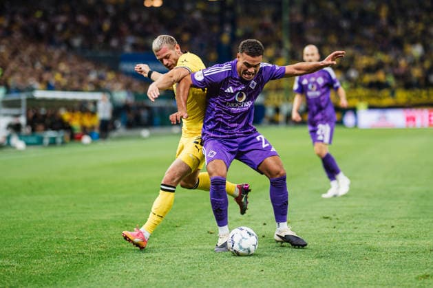 DFB-Pokal: HEBC - Borussia Dortmund, 01.09.2026 Julian Ryerson (Borussia Dortmund, 26) gegen Lionel Aloilela C. von Zitzewitz (HEBC Hamburg, 27); Fußball, DFB-Pokal, 1. Runde: HEBC vs. Borussia Dortmund am 01.09.2026 im Volksparkstadion, Hamburg DFB REGULATIONS PROHIBIT ANY USE OF PHOTOGRAPHS AS IMAGE SEQUENCES AND OR QUASI-VIDEO. *** DFB Cup: HEBC vs. Borussia Dortmund, September 1, 2026; Julian Ryerson (Borussia Dortmund, 26) vs. Lionel Aloilela C. von Zitzewitz (HEBC Hamburg, 27); Soccer, DFB Cup, Round 1: HEBC vs. Borussia Dortmund on September 1, 2026, at the Volksparkstadion, Hamburg. DFB regulations prohibit any use of photographs as image sequences and or quasi-video. Copyright: xBEAUTIFULxSPORTS Tonhäuserx