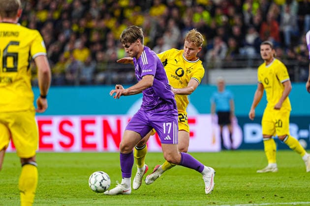 Robert Schick (HEBC Hamburg, 17), Daniel Svensson (Borussia Dortmund, 24) GER, HEBC Hamburg vs. Borussia Dortmund, Fußball, DFB-Pokal, 1. Runde, Saison 2026 2027, 01.09.2026 GER, HEBC Hamburg vs. Borussia Dortmund, Fußball, DFB-Pokal, 1. Runde, Saison 2026 2027, 01.09.2026 Hamburg *** Robert Schick, HEBC Hamburg, 17; Daniel Svensson, Borussia Dortmund, 24 (GER); HEBC Hamburg vs. Borussia Dortmund, Soccer, DFB Cup, 1st Round, 2026–2027 Season, September 1, 2026 GER, HEBC Hamburg vs. Borussia Dortmund, Soccer, DFB Cup, Round 1, 2026–2027 Season, September 1, 2026 Hamburg Copyright: xEibner-Pressefoto MarcelxvonxFehrnx EP_MFN