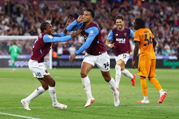 London, England, 1st September 2026. Divine Mukasa of West Ham United celebrates after scoring to make it 1-0 during the West Ham United vs Wolverhampton Wanderers Sky Bet Championship match at the London Stadium, London. Picture credit should read: Paul Terry Sportimage EDITORIAL USE ONLY. No use with unauthorised audio, video, data, fixture lists, club league logos or live services. Online in-match use limited to 120 images, no video emulation. No use in betting, games or single club league player publications. SPI_015_PT_West_Ham_Wolves SPI-4952-0015