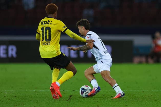 1. September 2026, Fussball, Brack Super League 2026 27, Runde 6, FC Zürich vs. BSC Young Boys, Stadion Letzigrund, Zürich, Schweiz Alvyn Sanches (10, BSC Young Boys, li.) im Zweikampf mit Bledian Krasniqi (7, FC Zürich) Photo: Urs Ottiger
