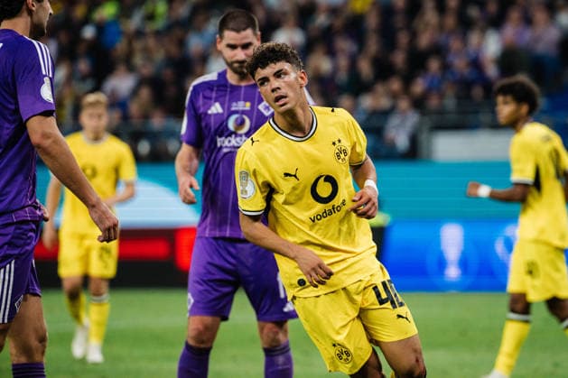 DFB-Pokal: HEBC - Borussia Dortmund, 01.09.2026 Samuele Inacio (Borussia Dortmund, 40) schießt zum 0:3, JUBEL, TOR; Fußball, DFB-Pokal, 1. Runde: HEBC vs. Borussia Dortmund am 01.09.2026 im Volksparkstadion, Hamburg DFB REGULATIONS PROHIBIT ANY USE OF PHOTOGRAPHS AS IMAGE SEQUENCES AND OR QUASI-VIDEO. *** DFB Cup: HEBC vs. Borussia Dortmund, September 1, 2026—Samuele Inacio of Borussia Dortmund scores in the 40th minute to make it 0–3, CELEBRATION, GOAL Soccer, DFB Cup, 1st Round HEBC vs. Borussia Dortmund on September 1, 2026, at Volksparkstadion, Hamburg DFB REGULATIONS PROHIBIT ANY USE OF PHOTOGRAPHS AS IMAGE SEQUENCES AND OR QUASI-VIDEO Copyright: xBEAUTIFULxSPORTS Tonhäuserx